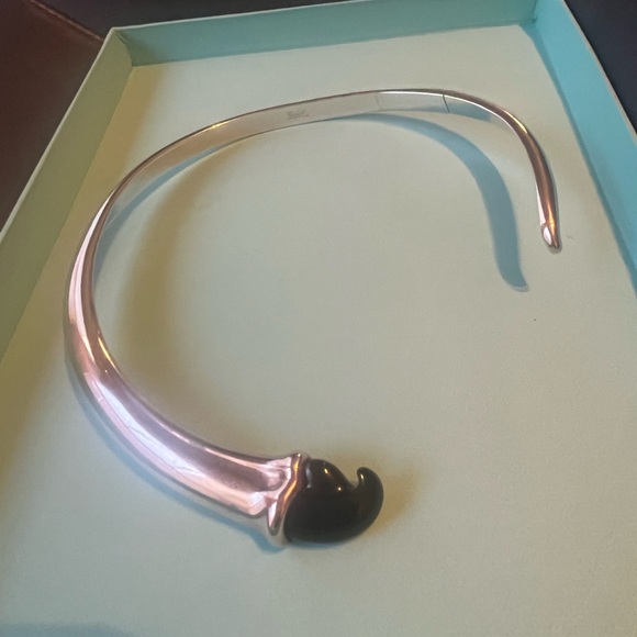 Tiffany & Co. Elsa Peretti RARE Black Jade Claw Necklace Silver AUTHENTICATED! - Picture 5 of 16
